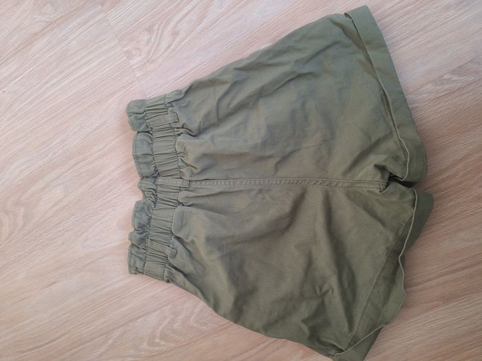 Short h&m kaki - photo numéro 2