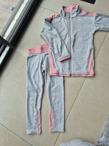 Ensemble sport leggins veste Décathlon 6 ans
