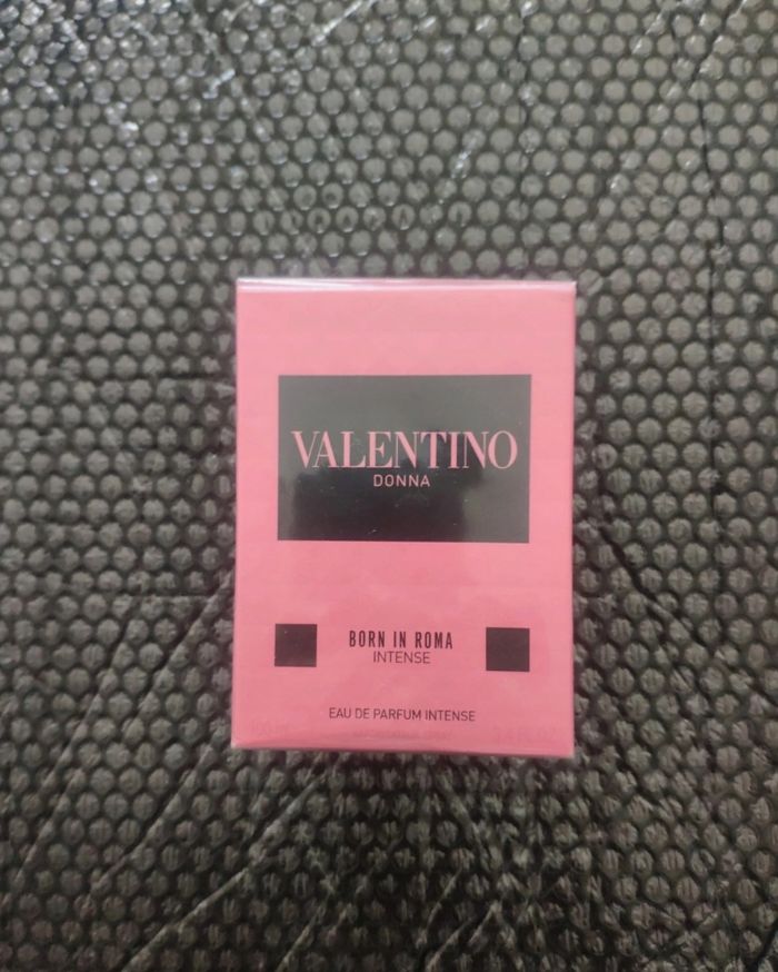 parfum Valentino born in roma intense femme  100ml
