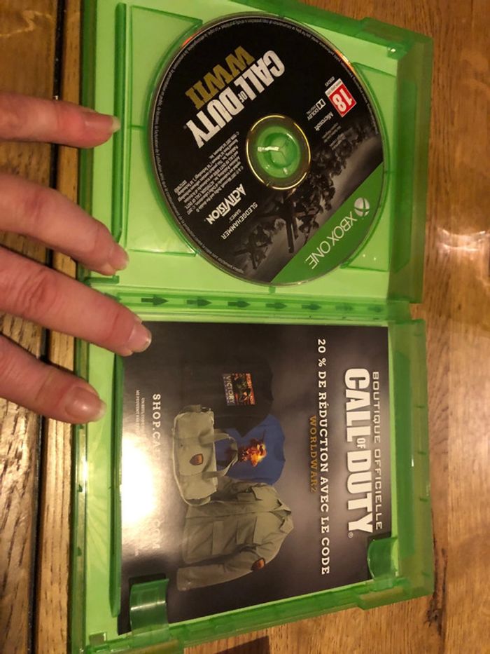 Jeu call of duty WWII Xbox one - photo numéro 2