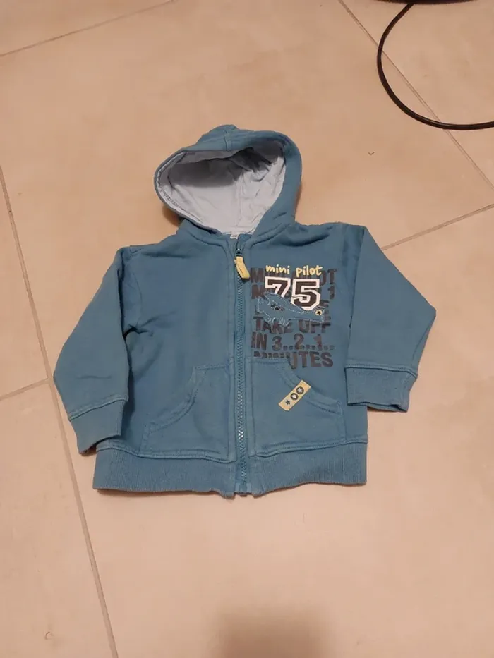 Veste à capuche