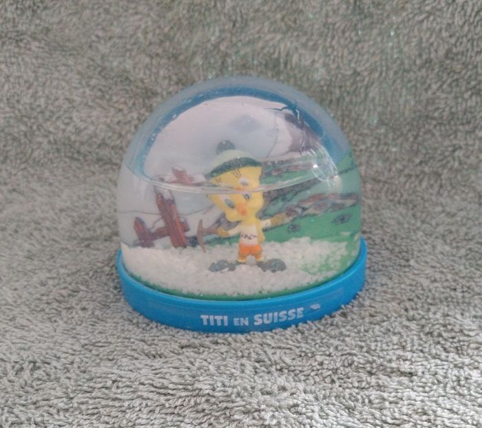 boule de neige Titi en Suisse Warner Bros