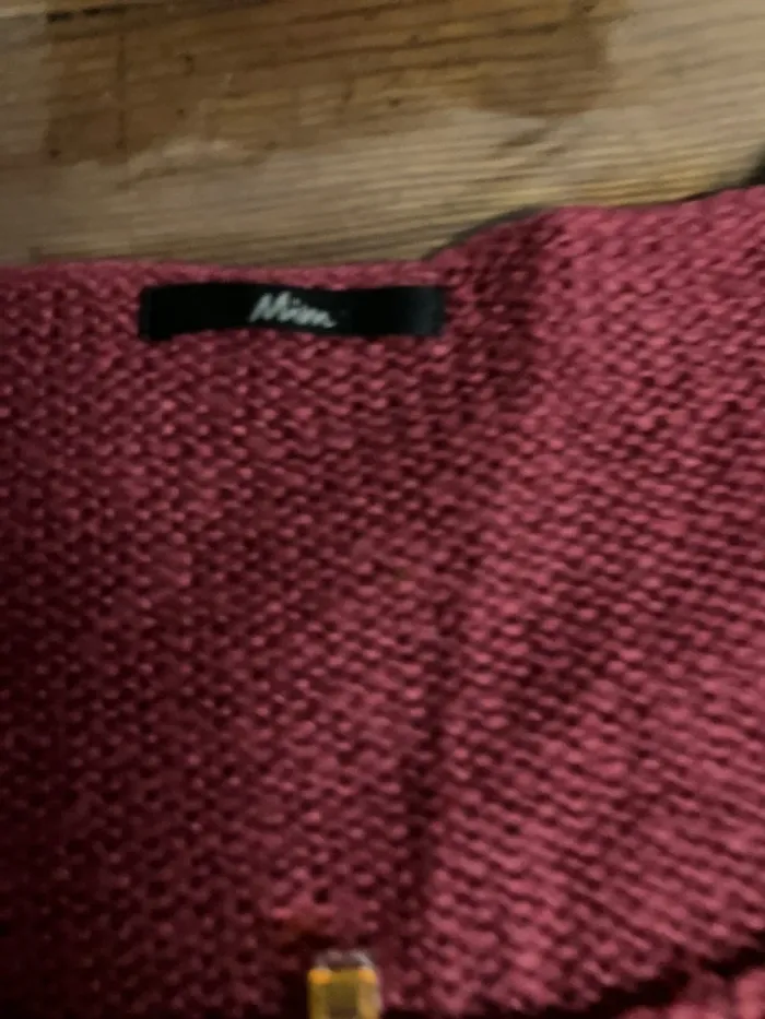 Pulls rouge/Bordeaux a paillettes @ - photo numéro 4