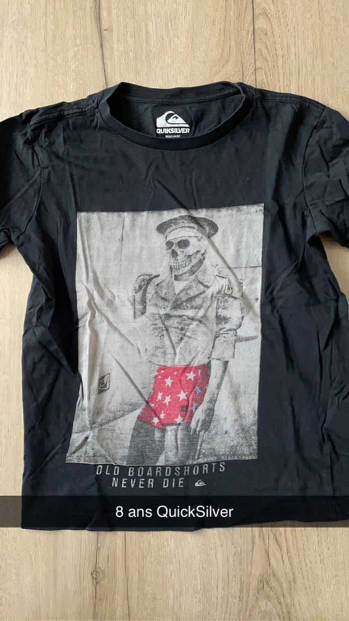 T shirt QuickSilver 8 ans