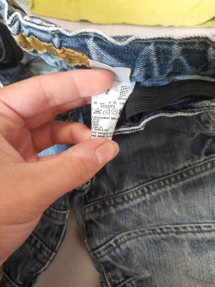 Jean bleu blanc qualité 2ans - photo numéro 3