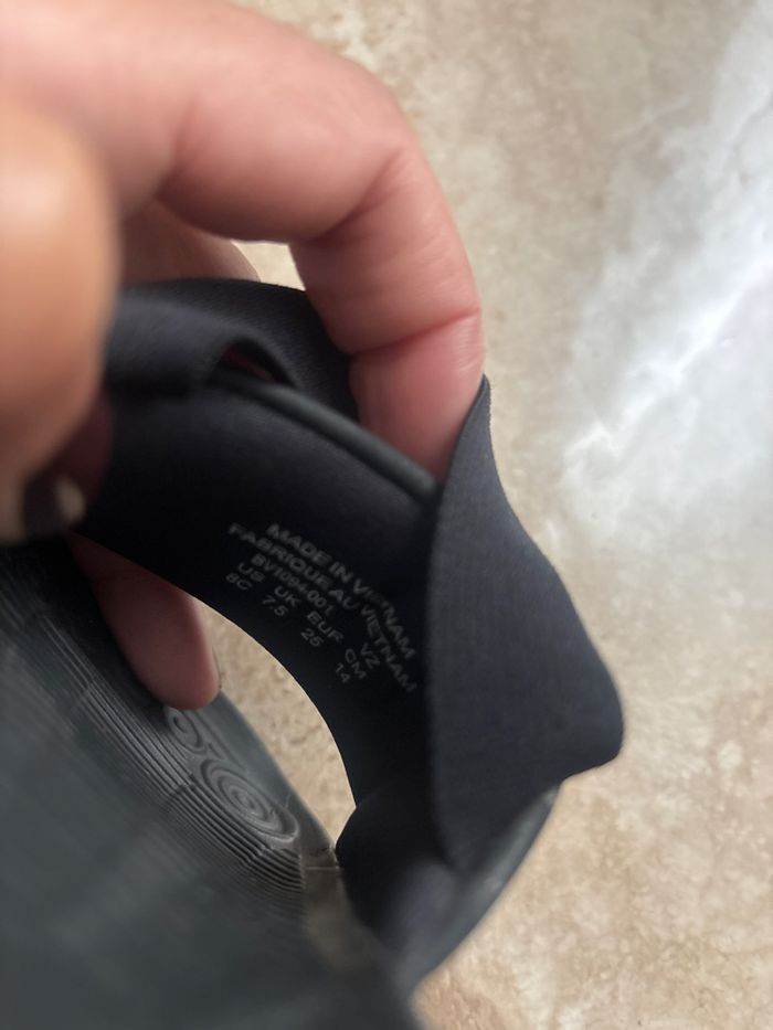 Claquettes Nike taille 25 - photo numéro 4