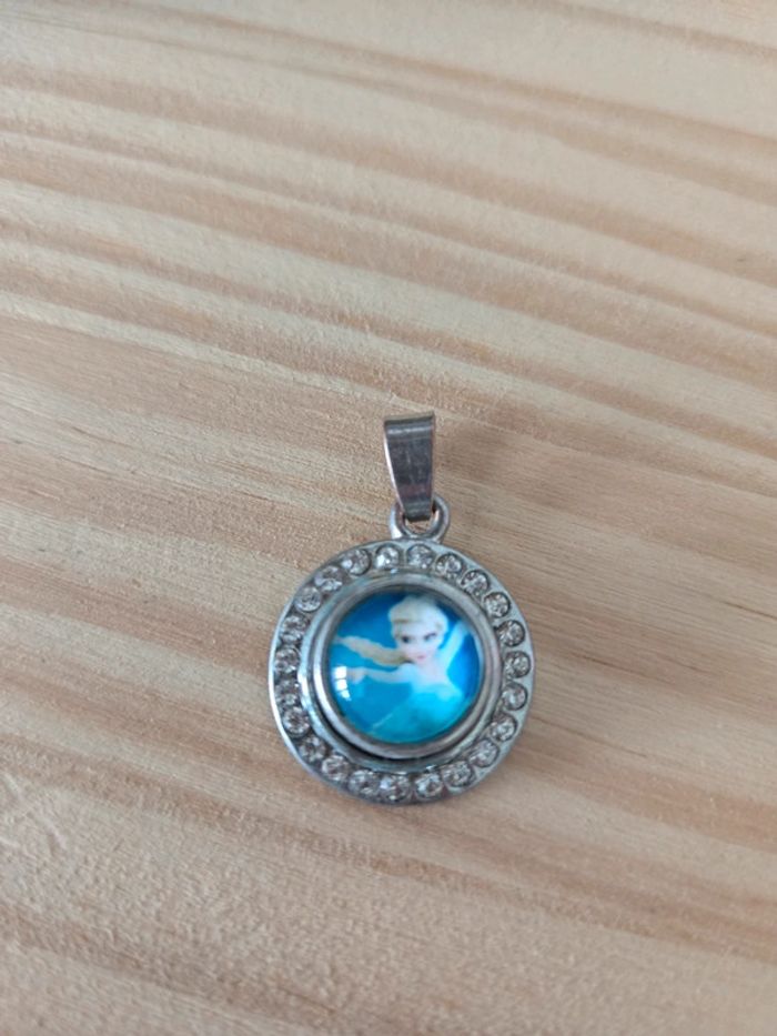 Pendentif reine des neiges