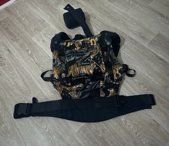 Porte bébé physiologique physiocarrier Love radius ( tigre) - photo numéro 5