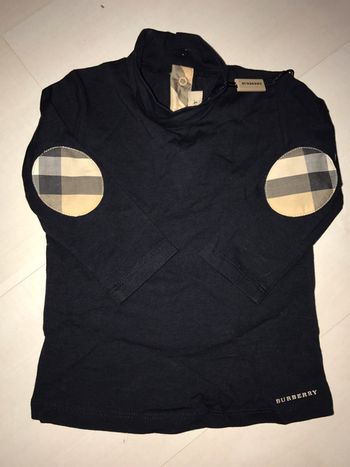 Haut Burberry neuf 6 mois