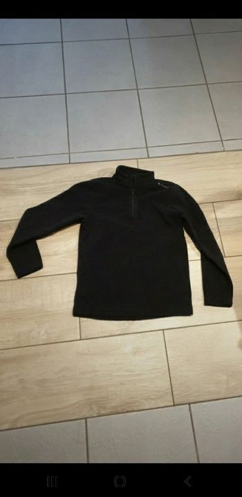 Sweat polaire noire quechua 10 ans