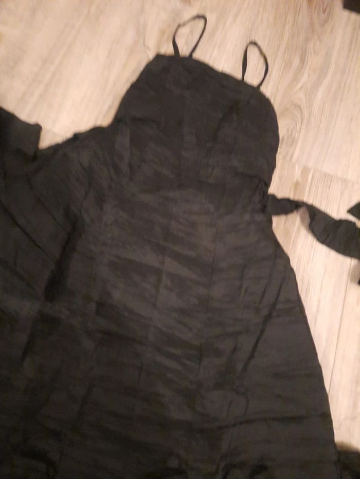 Robe longue noir unie bustier élastique jolie poitrine - photo numéro 2