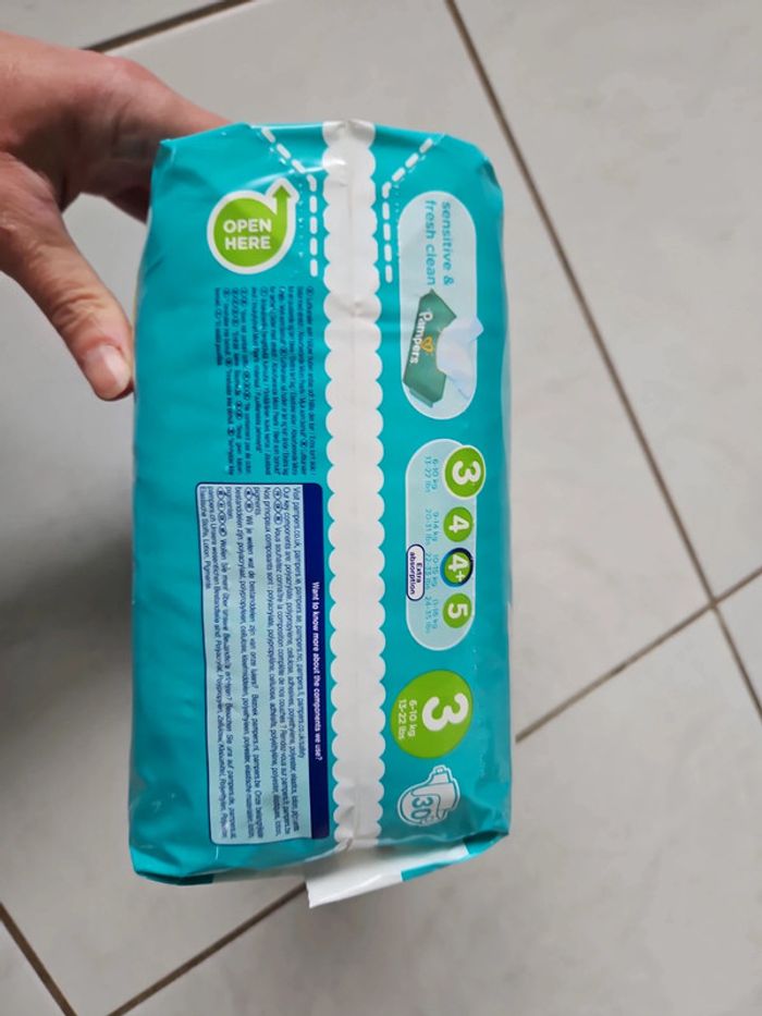 Paquet de 30 couches taille 3 Pampers Neuf - photo numéro 5