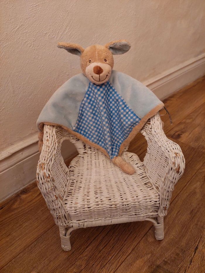 Doudou plat chien vichy bleu Keel Toys