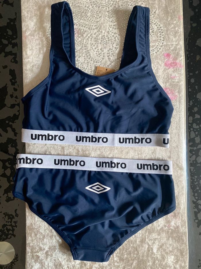 Umbro maillot de bain taille 10/12 ans neuf - photo numéro 3