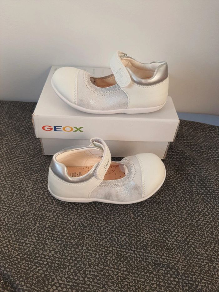 Ballerines babies en cuir Geox pointure 25 neuf avec étiquettes - photo numéro 4