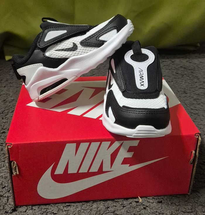 Air max bolt