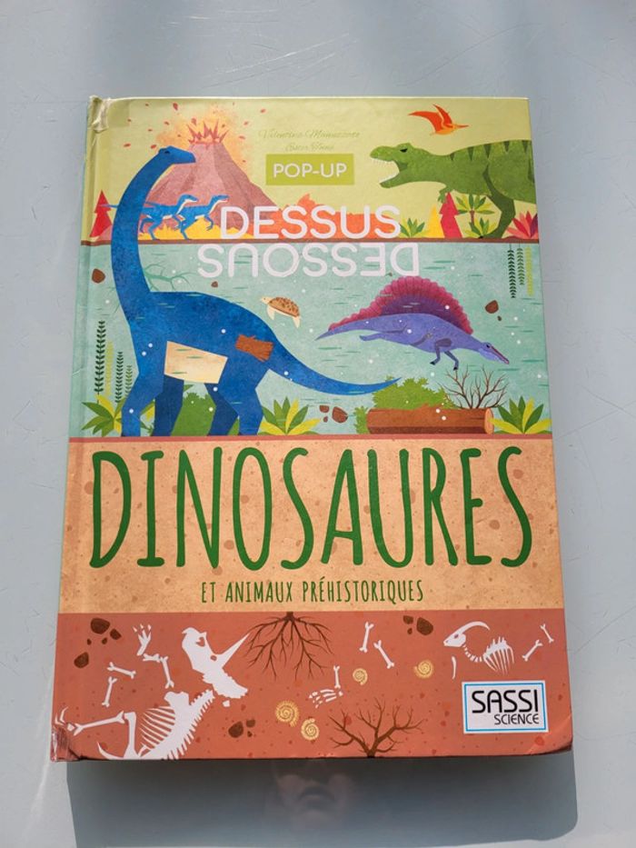 Superbe livre pop-up Dessus/Dessous Dinosaures et animaux préhistoriques - photo numéro 2