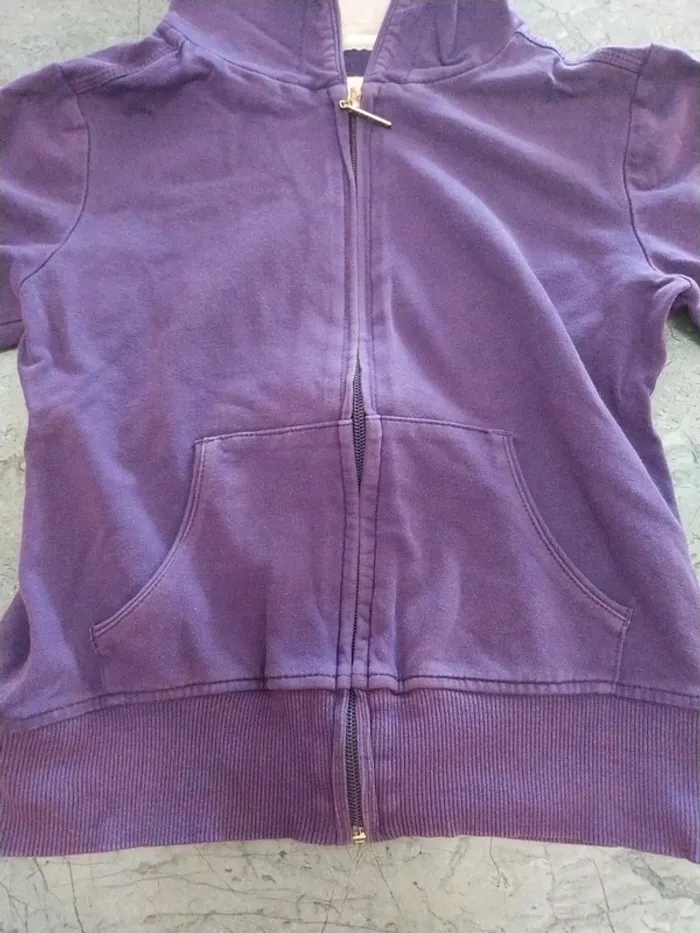 Veste à capuche T.8ans - photo numéro 2