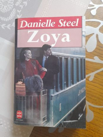 Livre "Zoya" de Danielle Steel