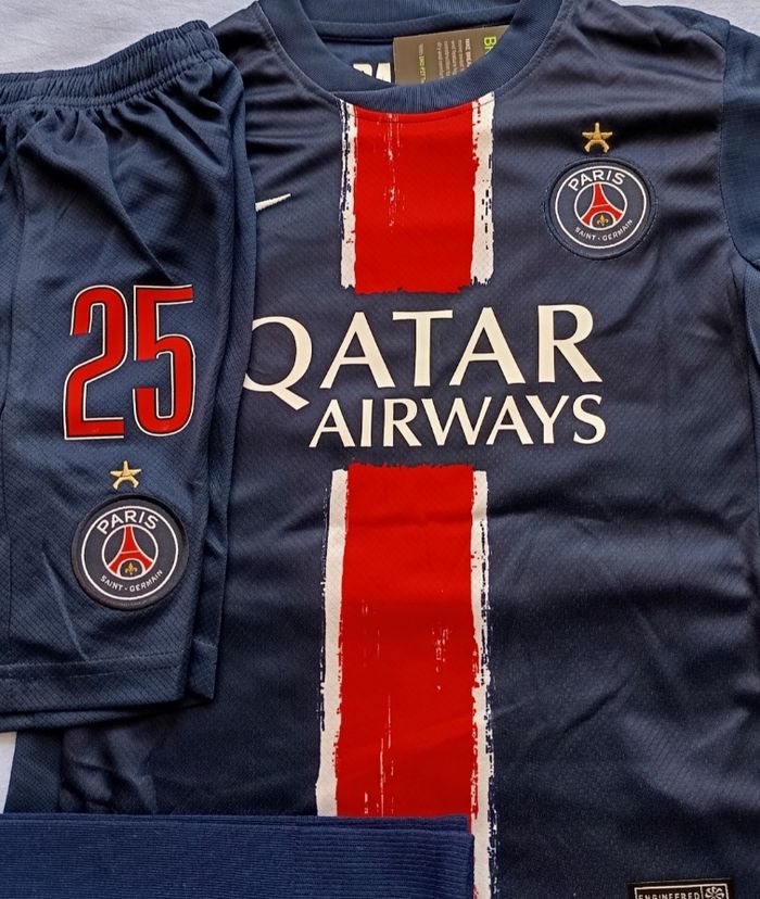 Kit PSG collector taille 12 ans modèle étoile champion d'Europe - photo numéro 3