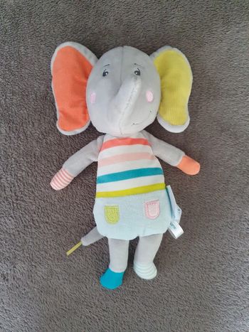 Peluche Éléphant bébé conforr