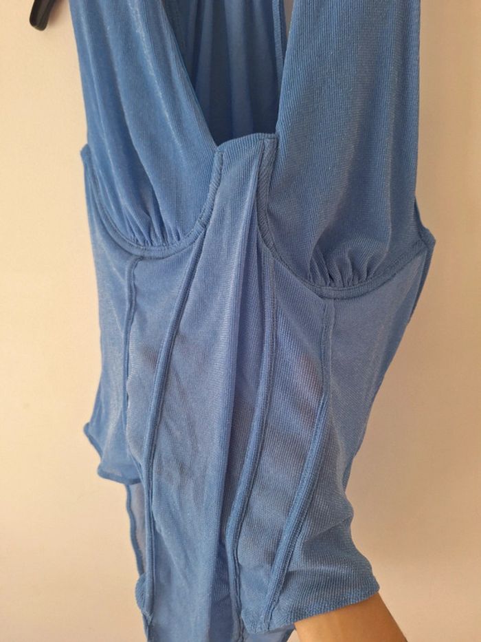 Bodies bleu - photo numéro 2