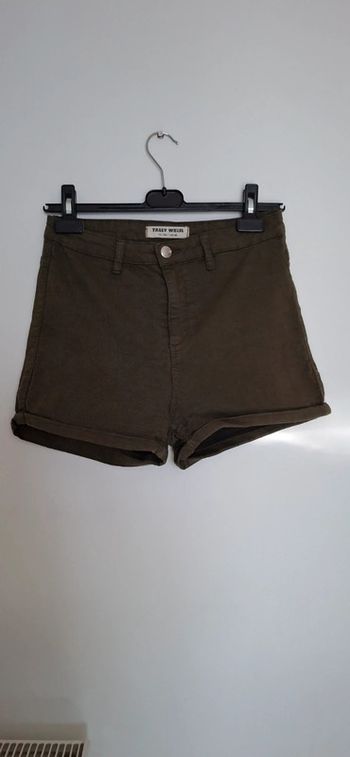 Short femme vert kaki