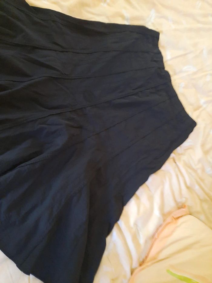Jupe neuve - photo numéro 3