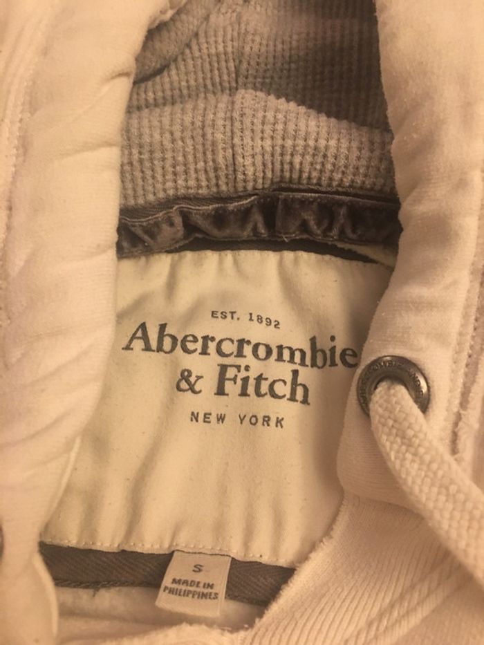 Sweat Abercrombie and Fitch - photo numéro 3