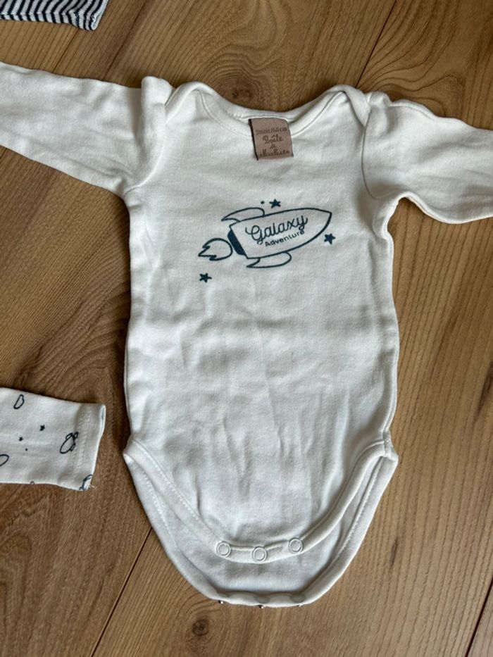Lot de 3 bodys 3 mois - photo numéro 3