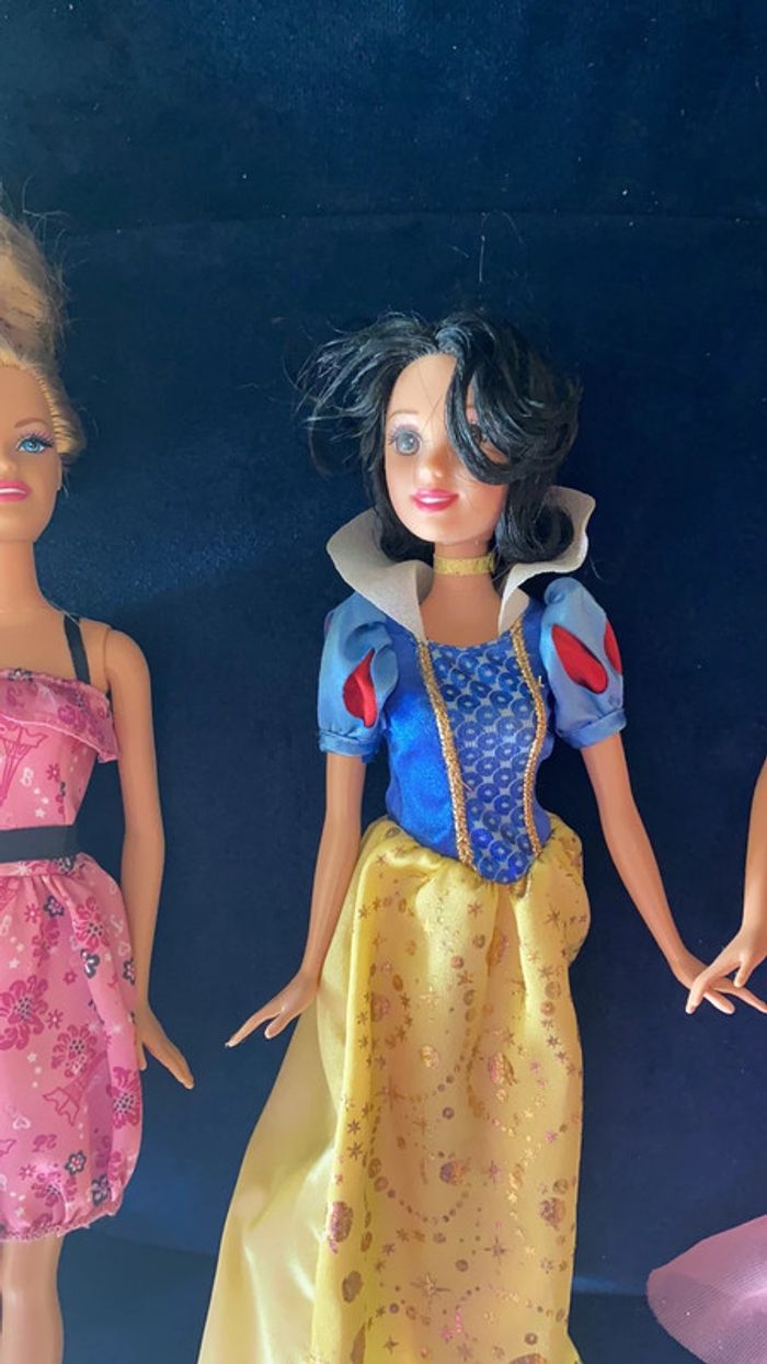 Lot de 4 Barbie’s - photo numéro 2