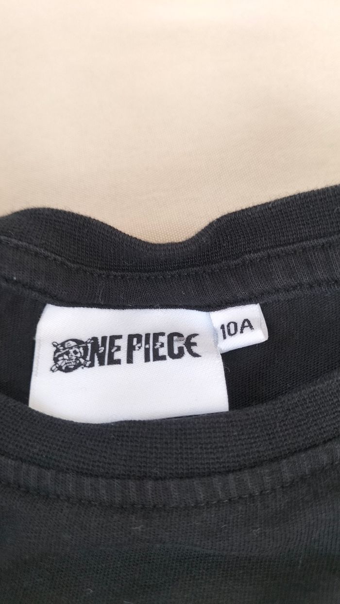 🖤 Pyjama en coton - One Piece - Taille 10 ans - Très bon état 🖤 - photo numéro 3