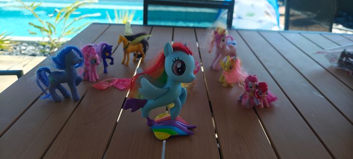 Lot de petits poneys