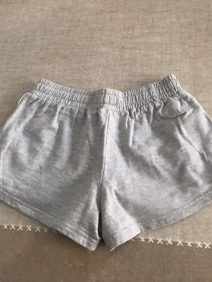 Short neuf 10 ans - photo numéro 4