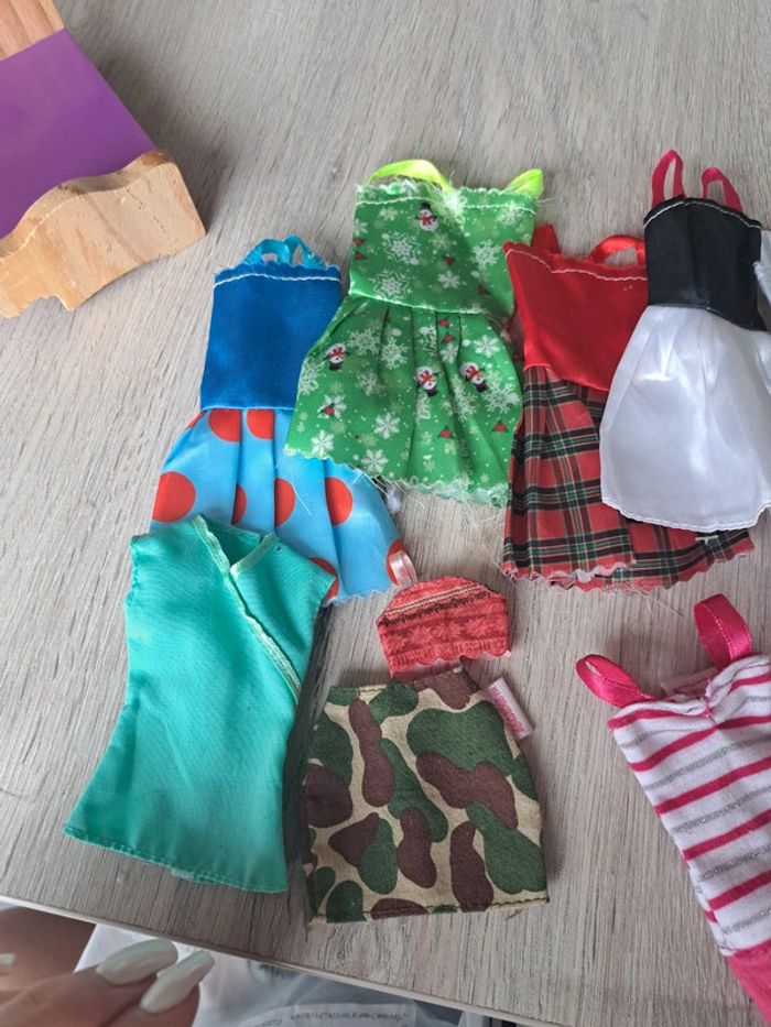 Lot barbies - photo numéro 5