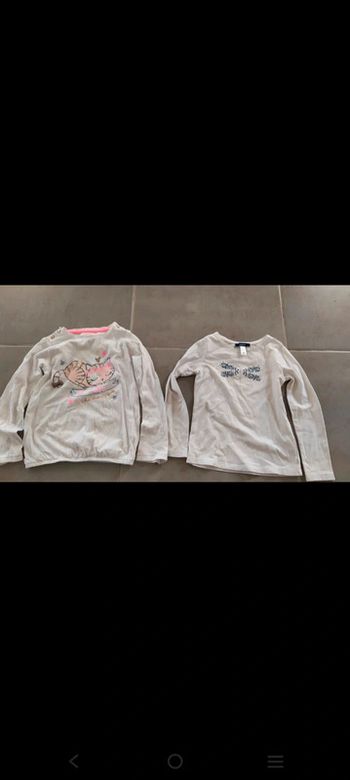 Lot de 2 hauts fille 4 ans Okaïdi et Gémo