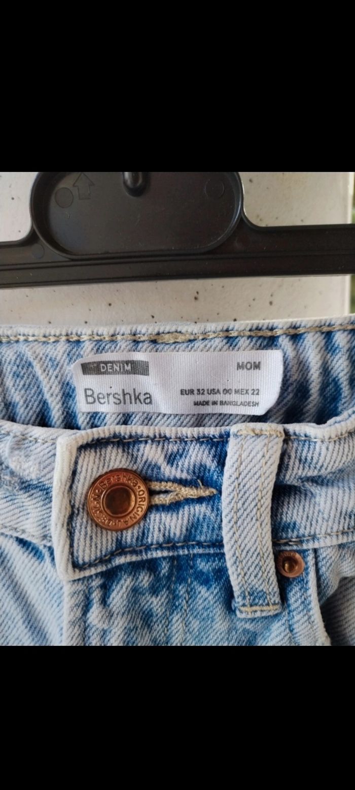 Jeans troué Bershka  14 a's (32) - photo numéro 3