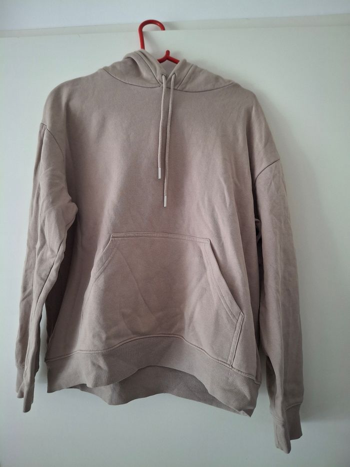 Sweat à capuche beige h et m