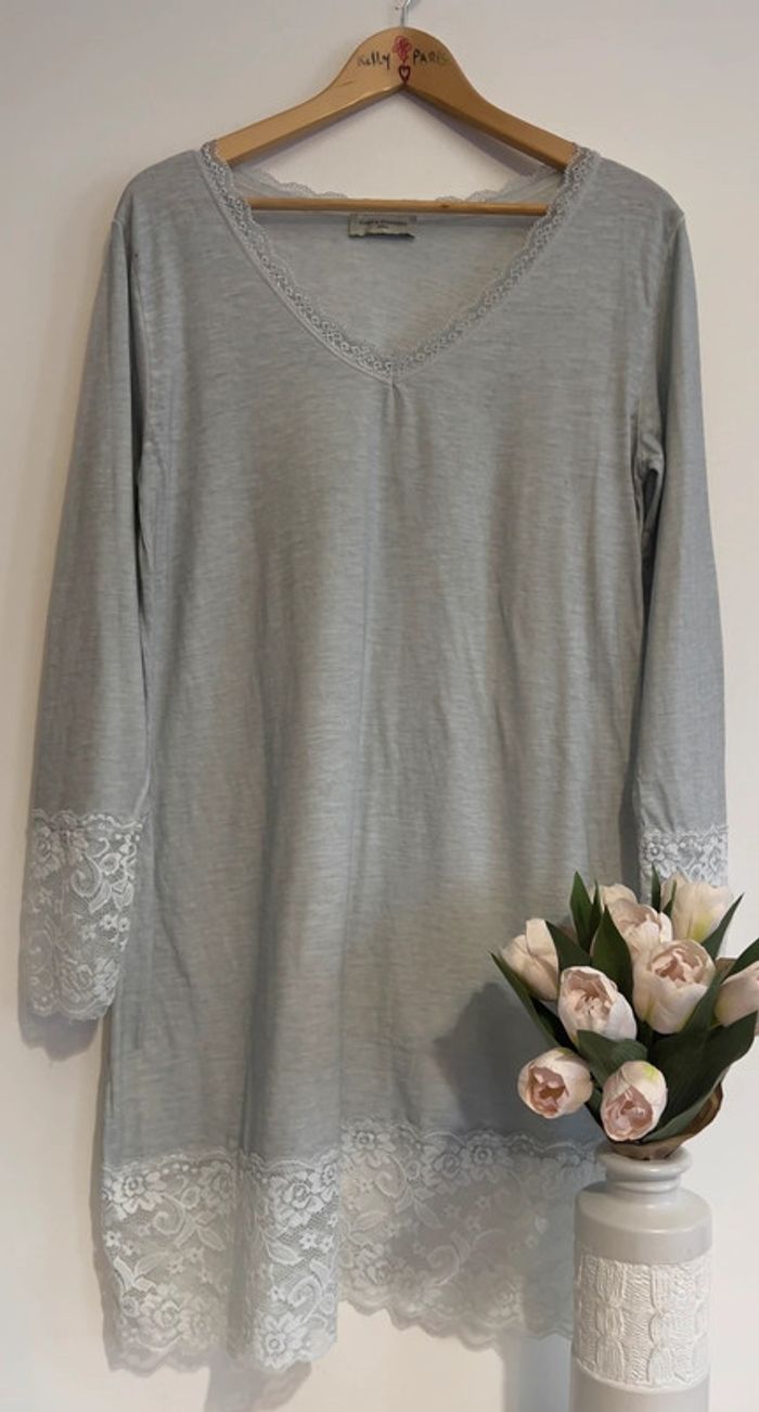 Fond de robe bleu gris clair détails en dentelles 🤍🤍