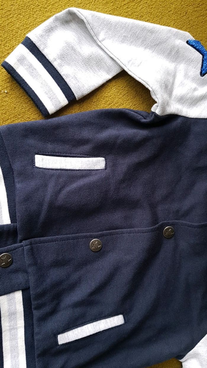 Veste gilet garçon 2ans 3pommes neuf - photo numéro 2