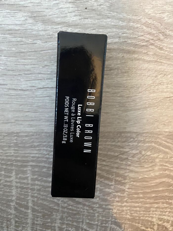 Rouge a levres bobbi brown teinte 13 bright peony