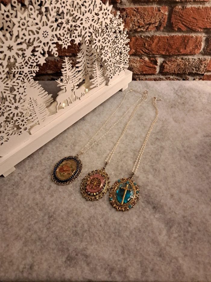 Lot de 3 magnifiques colliers avec pendentif multicolore - photo numéro 2