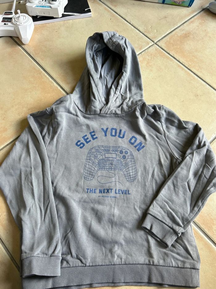Sweat capuche kiabi 10 ans
