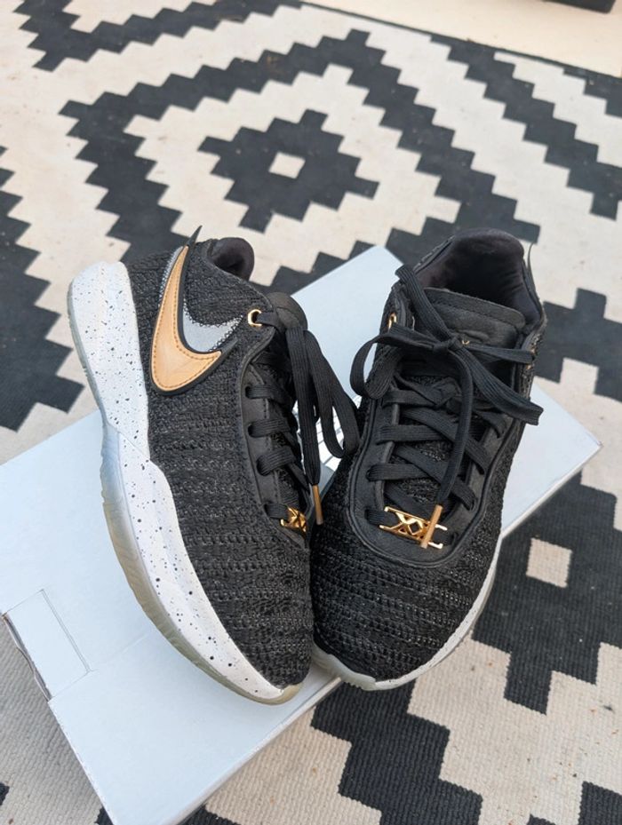 Basket Nike LeBron XX - photo numéro 4
