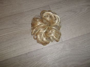 Chouchou cheveux blond doré NEUF