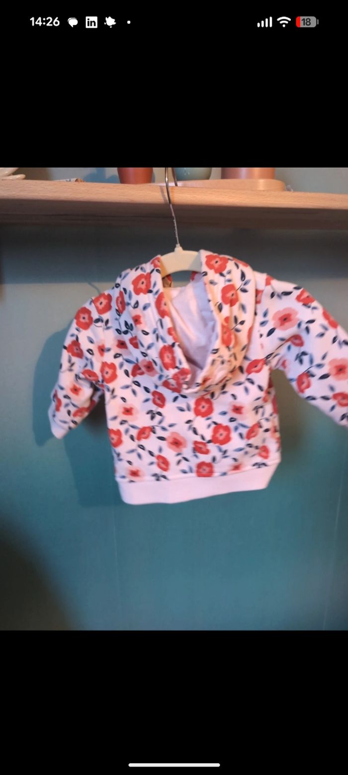 Sweat à capuche fleurs - photo numéro 3