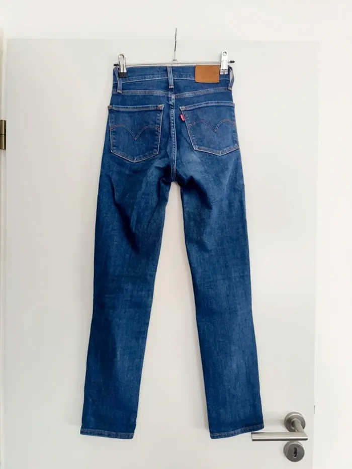 Jean levis 724 slim w23 L28 - photo numéro 3