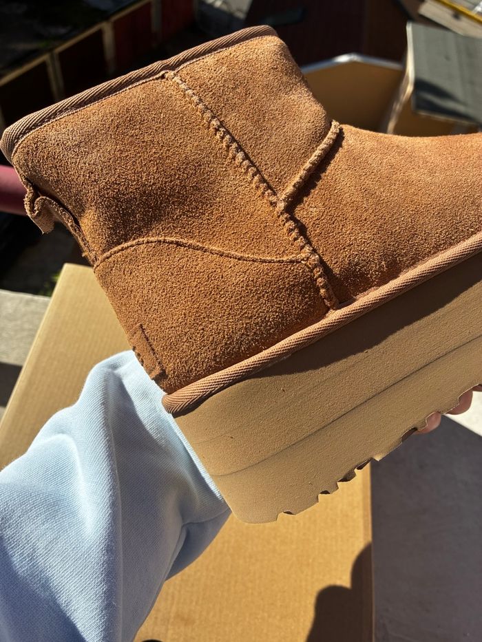 UGG Classic Ultra Mini Platform - Taille 37 - Neuves - photo numéro 7