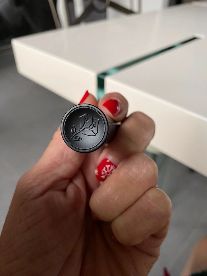 Rouge a lèvre L’absolu rouge 196 format voyage - photo numéro 4