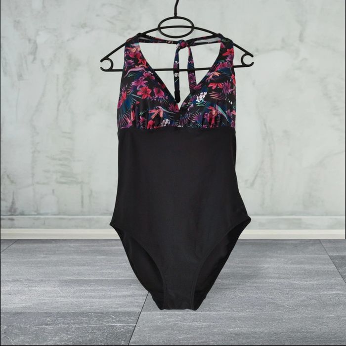 Joli maillot de bain TL (voir mensurations car plus étiquette de taille 😊) Olaian